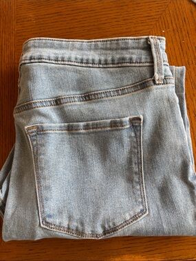 Old Navy High Rise Straight Jeans